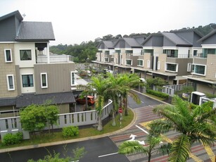 Kinrara Hills, Bandar Kinrara Puchong, 2.5 sty corner unit