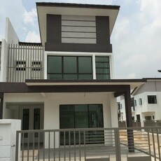 Lakeside Residence,Puchong,Double Storey End lot for sale