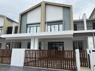 Legasi 3 Bandar Kinrara 8, Puchong, Brand new 2 sty terrace Good environment