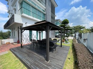 Luxury Bungalow for Sale The Straits View Residences