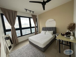 Middle Room at Parkhill Residence, Bukit Jalil