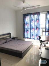 [NEAR LRT ARA DAMANSARA] Fully-furnished Master Room Attached with Bathroom for Rent at Pacific Place @ Ara Damansara