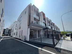 Taman Puchong Legenda, Bandar Puchong Jaya, Brand new End unit