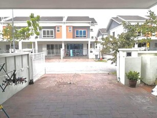 Taman Sakura, S2 Heights - Double storey end lot in gated and guarded community for sale with 4 rooms and 4 bathrooms