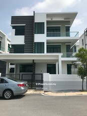 Baymont Residence, Teluk Kumbar 3 storeys bungalow For Sale