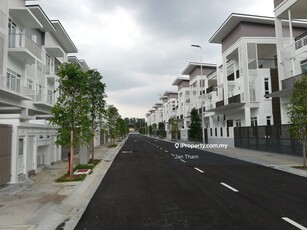 Brand New 3 storey Superlink, Puncak Indah, Ampang Hill, Low Dense