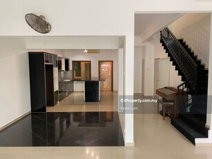 Terrace house for Sale