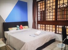 Middle Room at Palm Spring @Kota Damansara For Rent