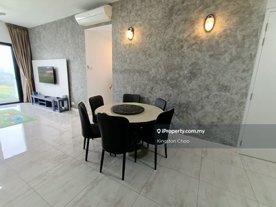 Fully Furnished & Renovated Unit.