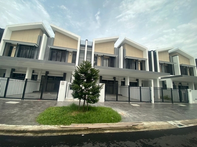 BK8, Legasi, Bandar Kinrara Puchong, Double sty link house, Partially furnished
