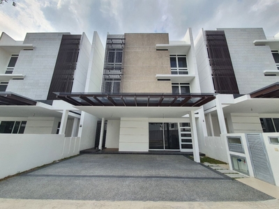 Brand New 3 Storey Hyperlink Duta Villa Phase 2 Presint 14 Putrajaya