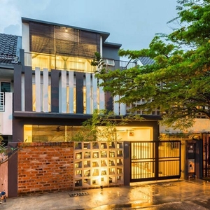 FULLY EXTENDED KITCHEN, BEAUTIFUL Three Storey Terrace House Taman Pinggiran Ukay Ampang Jaya Selangor