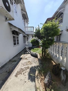 Malim house with Land Double Storey Extra Land Facing Padang