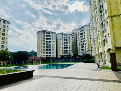 Below Market Low Level Desaria Villa Condominium Puchong For Sale