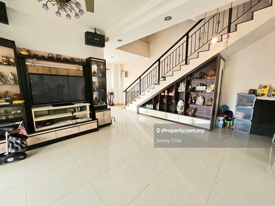 Renovated, Kitchen Fully Extended, 3 Storey Terrace