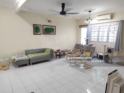 Fully extended 5 Rooms 2 Storey House Bandar Bukit Tinggi For Sale