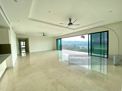 Private Lift Lobby Unit With Amazing KLCC And Golf Course View