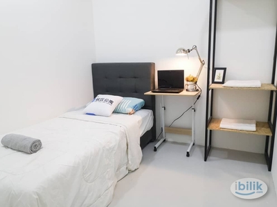 24H Free aircond Environment Queen hostel room for rent at Dataran Sunway, The Strand, Kota Damansara