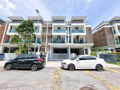 3 Storey Bungalow House for Sale Pool Villa at Reflexion Taman Nusaputra Timur Puchong South Selangor For Sale
