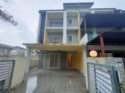 3 Storey Terrace House End Lot at D’Impian Tropika Balakong For Sale