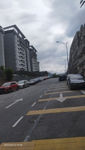 Breezy and Cool Environment Condominium House Fully Furnished at Ayuman Suites Gombak Kuala Lumpur For Sale