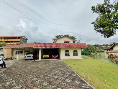 Bungalow House for Sale at Seksyen 12 Petaling Jaya Below Bank Value Huge Land Great Location For Sale