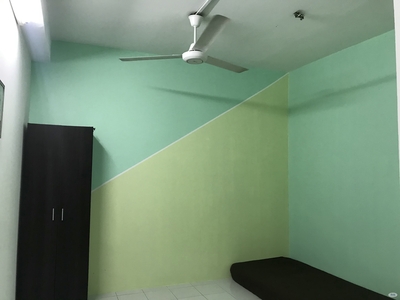 Cushy Zero deposit!! Room for rent Located Kota Kemuninng- Shah Alam