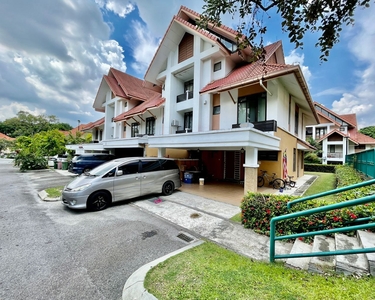END LOT TERRACE HOUSE FOR SALE FACING OPEN AT PRESINT 18C PUTRAJAYA RENOVATED HOUSE FOR SALE