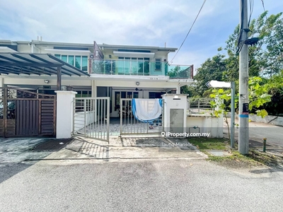 Facing open, renovated, end lot unit, extra land, near to suke highway