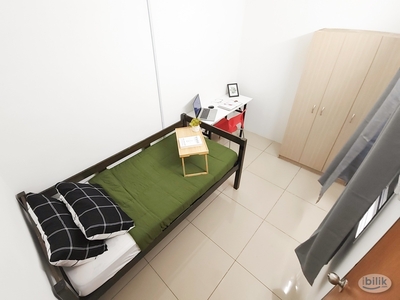 Fully Furnished Single Bedroom with Ac at Casa Residenza@ Kota Damansara