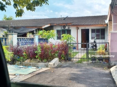 Low Cost House at Kuala Selangor. Come to view