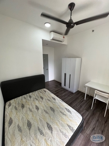 Middle AC Room For Rent in Urbano Utropolis UOW