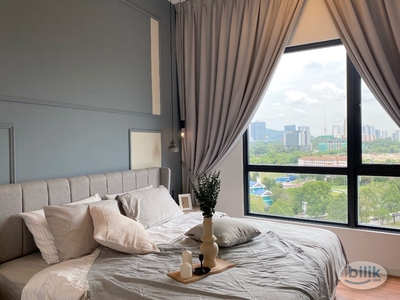 Middle Room @ 288 Residency Setapak Female Only ! 500 MBPS & Utilities Are Included ! Current Tenants Are All Female ! High Floor Middle Room For Rent