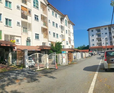 Newly Refurbished Move in Ready Townhouse Duplex at Taman Sg. Besi Indah near The Mines Shopping Mall For Sale