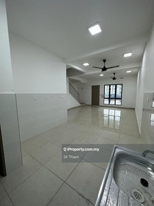 Partially furnished Alam Impian House for rent