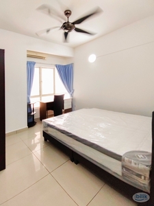 Queen Bedroom with Aircond @ Sri Petaling near to LRT Bukit Jalil, Aeon, Stadium Bukit Jalil