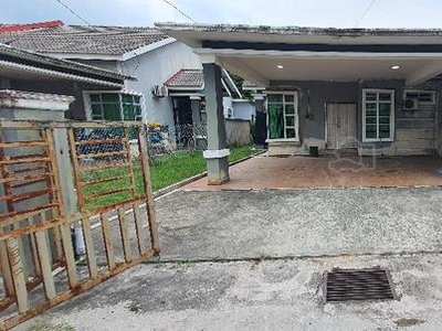 Rumah Semi D setingkat untuk Dijual di Kampung Air (BEBAS BANJIR)