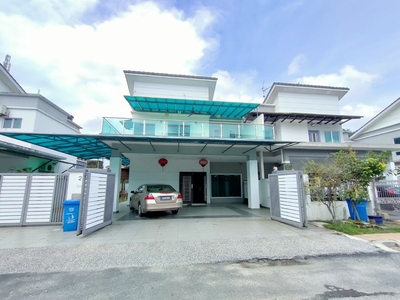 Rumah Semi Detached untuk Dijual For Sale di Taman Sungai Kandis Seksyen 36 Shah Alam Kawasan Melayu Suasana Kampung Village Environment