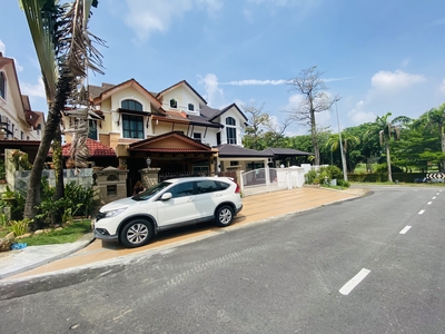 Semi Detached Cluster House next to Rahman Putra Golf Course Facing Playground Next to Guardhouse at Ascot Hill Bukit Rahman Putra 2 For Sale