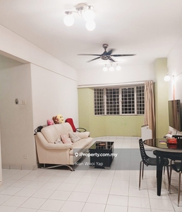 Serdang Skyvilla Partial Furnished 3 rooms Furnished for Sale