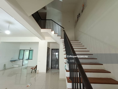 Setia Alam- Duta Villa, 3 Storey Superlink House For Sale