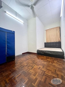 Single Room Available For Rent BANDAR UTAMA