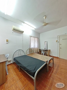 Subang Room With Aircond Can Stay 2 Person