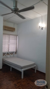 Wawasan 4 Middle Room To Rent