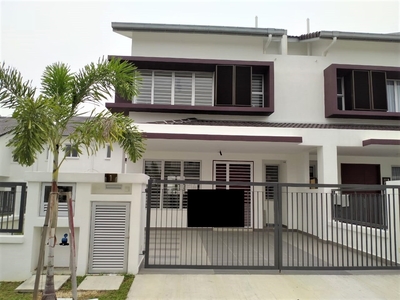 2-storey Terraced House (End-Lot) with yard STARLING RIMBAYU Near SHAH ALAM For Rent