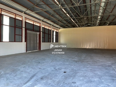 Permatangg pauh warehouse hub for rent