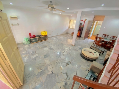 Taman Jelok Indah, Kajang, Selangor 2 STorey House For SALE!! Renovated!! Extended Living Room!!