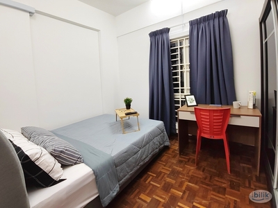 【Budget Unit Near MRT @ Maluri】 Middle Room with AC, Fully Furnished