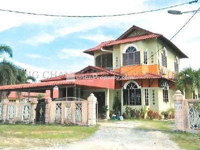 Bungalow House For Auction at Kampung Gong Badak