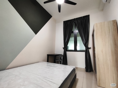 New Year Deal! Fully furnished MIDDLE ROOM with AC near Sunway,PJ.